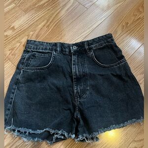 Zara Black Frayed Hem Jean Shorts size 4